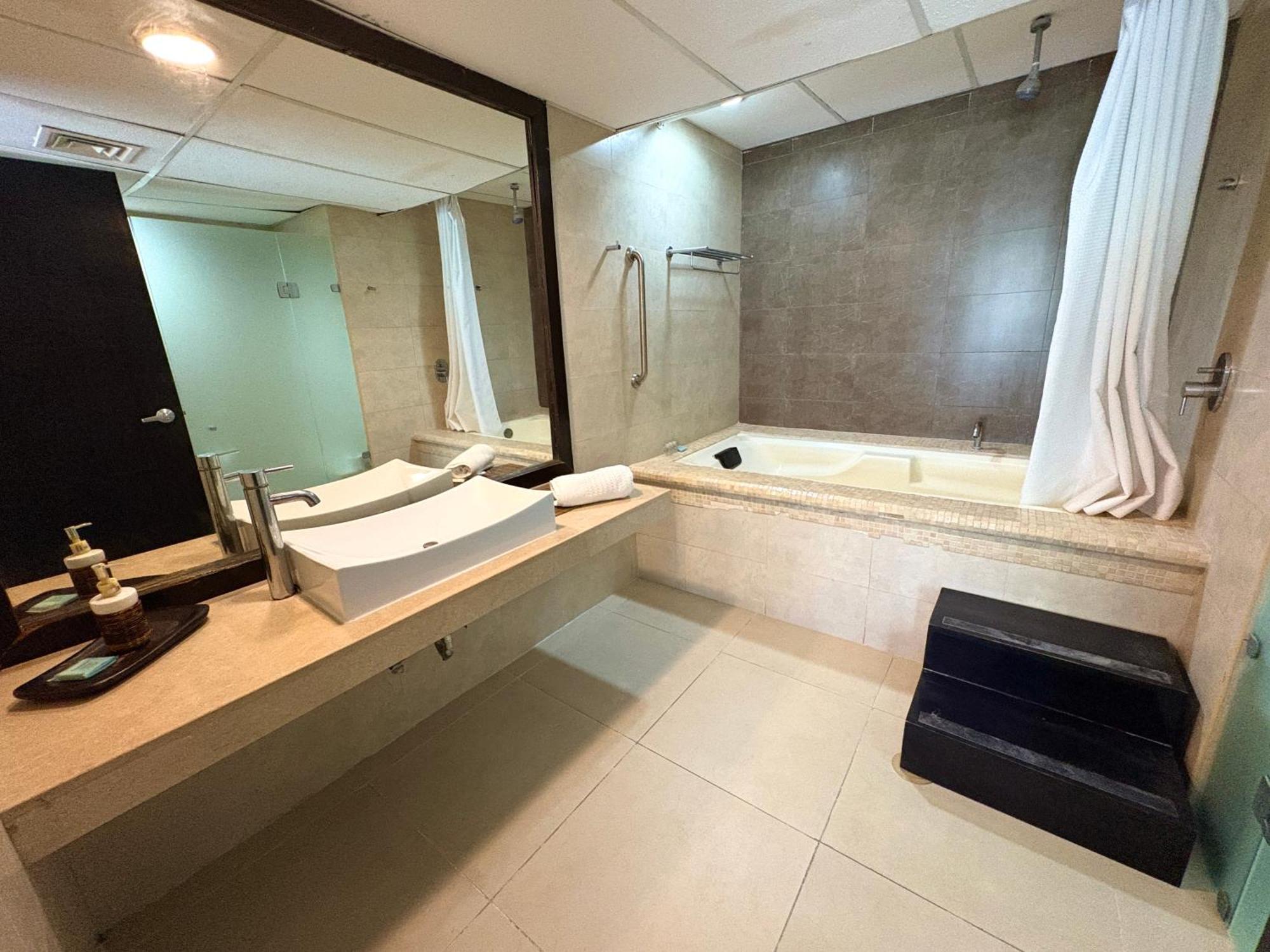 Departamento En Aldea Thai Con Terraza, Vista Al Mar Y Alberca Privada, Para 8 Personas Διαμέρισμα Πλάγια Ντελ Κάρμεν Εξωτερικό φωτογραφία